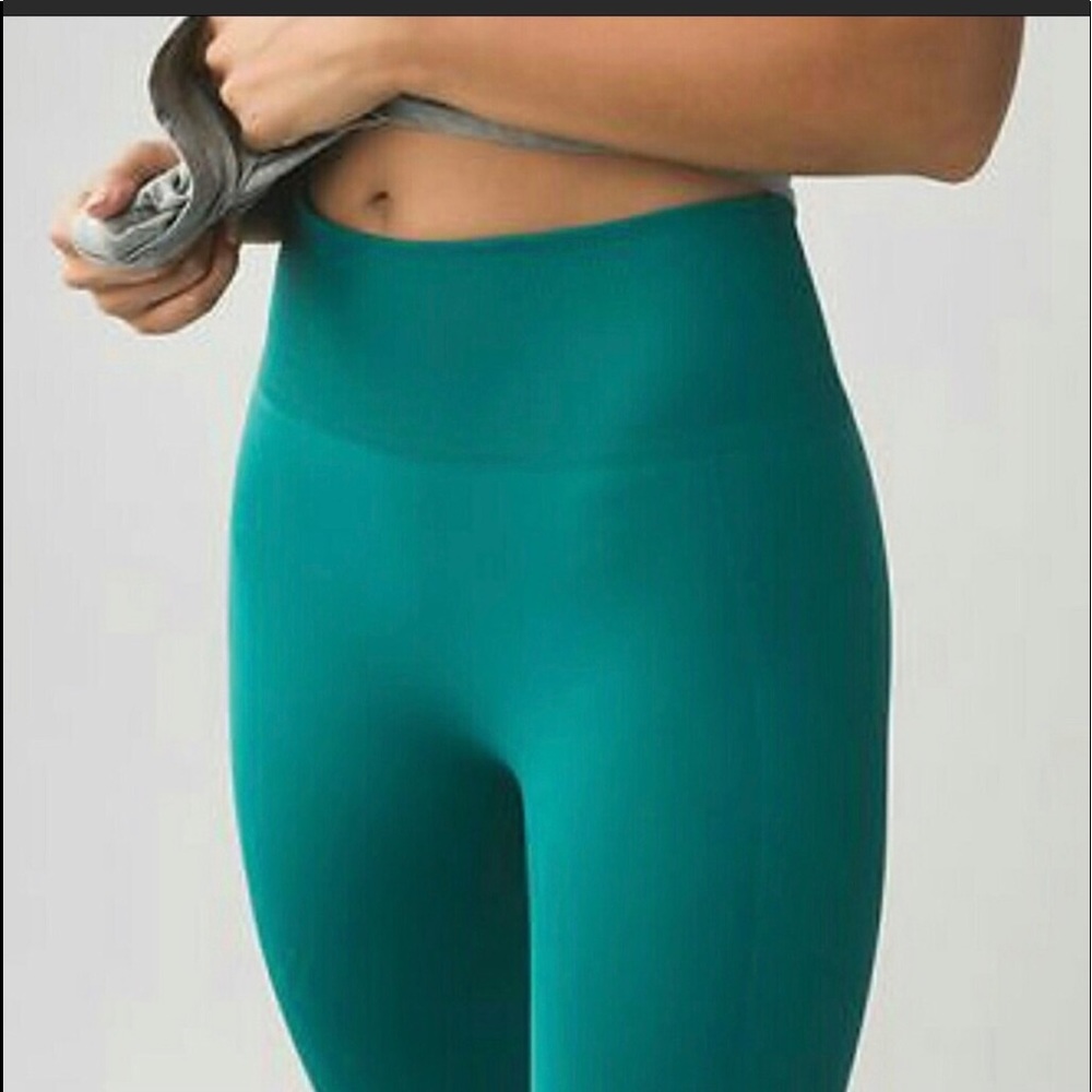 Lululemon zone in tights!